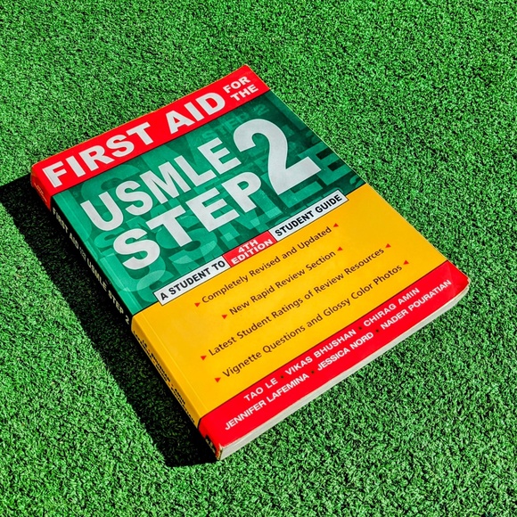 First Aid for the USMLE Step2-4th Ed. Clinical Medical School Exam Test Book GUC - Picture 1 of 2